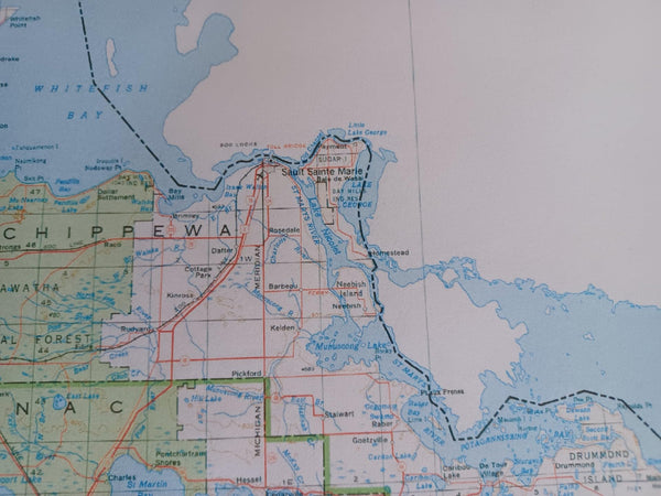 Upper Penninsula of Michigan Topographic Wall Map [Poster]