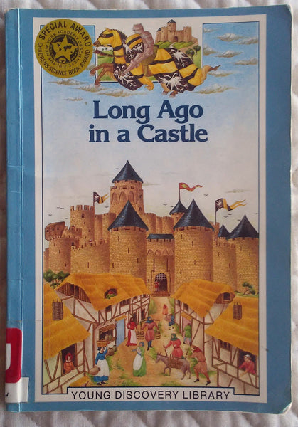 Long Ago in a Castle (Young Discovery Library) [Paperback] n/a