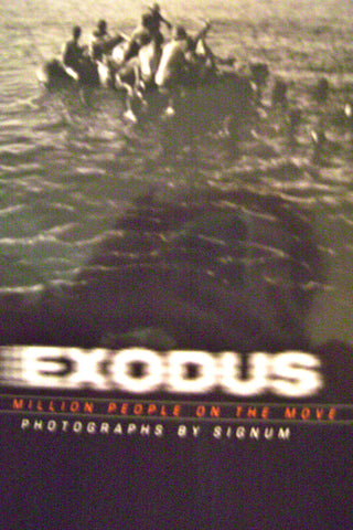 Exodus: 50 Million People on the Move SIGNUM, - Wide World Maps & MORE!